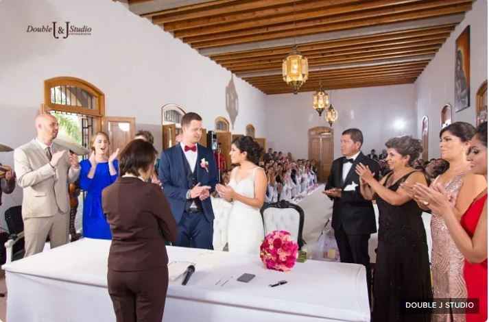 ¿Cuáles son los nombres de sus testigos? - 1