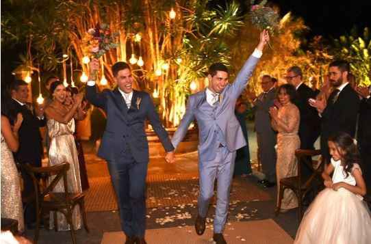 ¿Novios con ramo? 💐 - 1