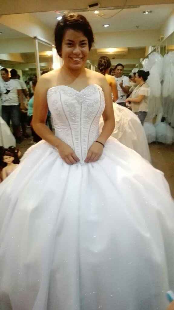  Chicas muestren una foto cuando encontraron su vestido de novia 👰🏻😍❤️ - 1