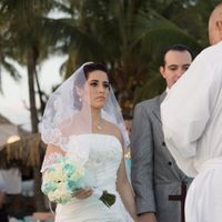 el sacerdote en la misa