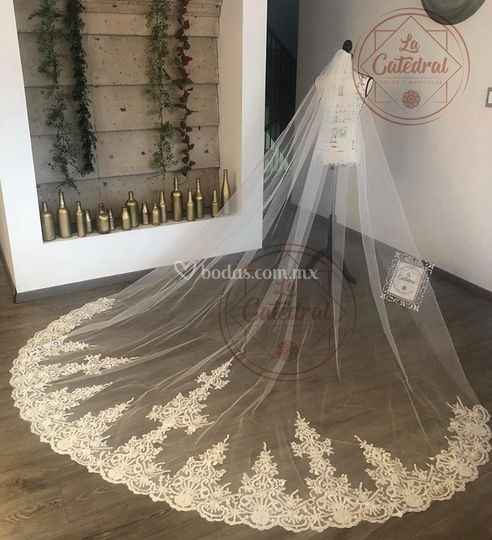 Esta es una mantilla que encontré ahí y que iré a verla para probarmela 