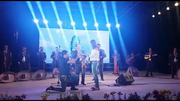 La reacción de tu pedida de mano!😍 - 2