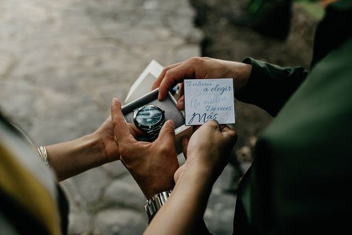 ¿cuánto gastar en el reloj de compromiso? - 3