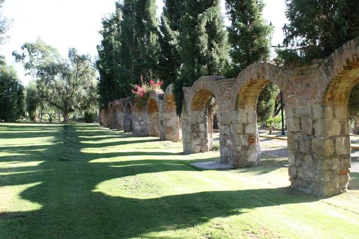 Los Arcos entrada en coche