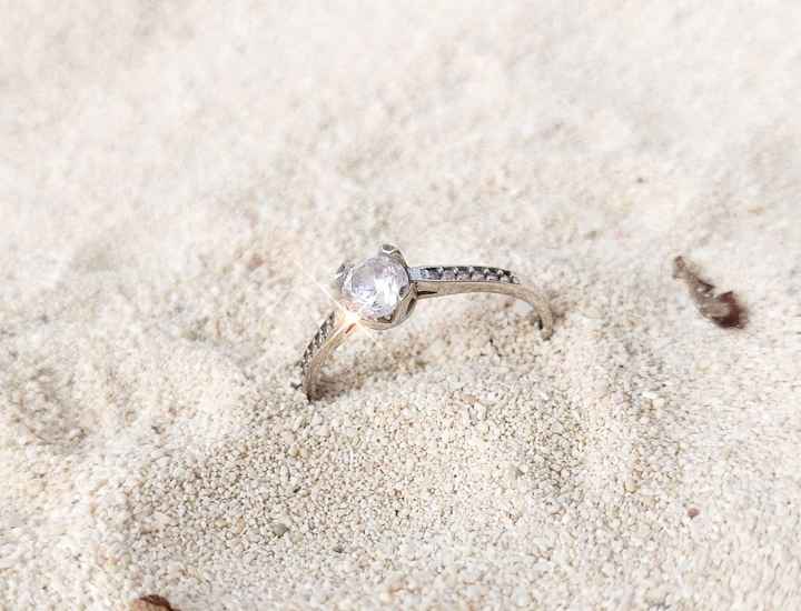 Día de Presumir tu Anillo de Compromiso - 1