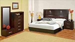 Es muy parecida solo la cabecera es color hueso la parte de la tela! 