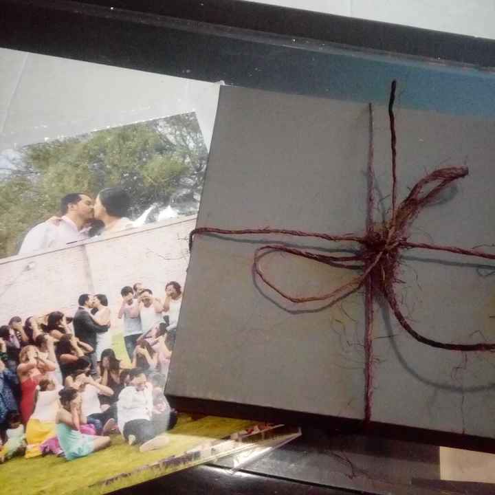 En su cajita