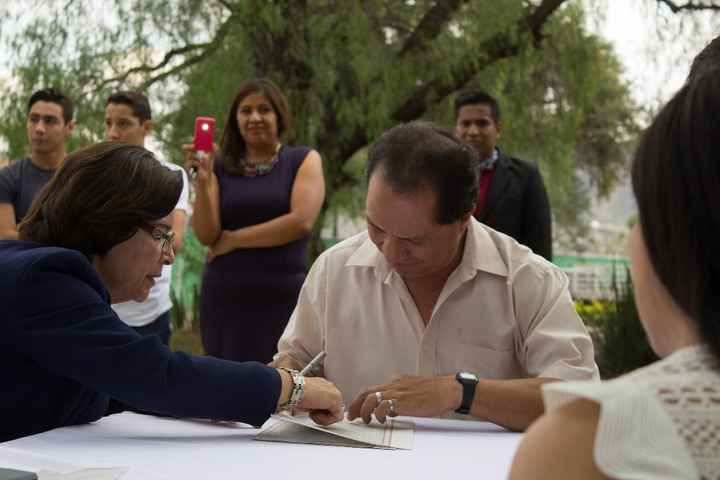 Mi papá decia que estaba muy nervioso, que más que en su boda jajaja