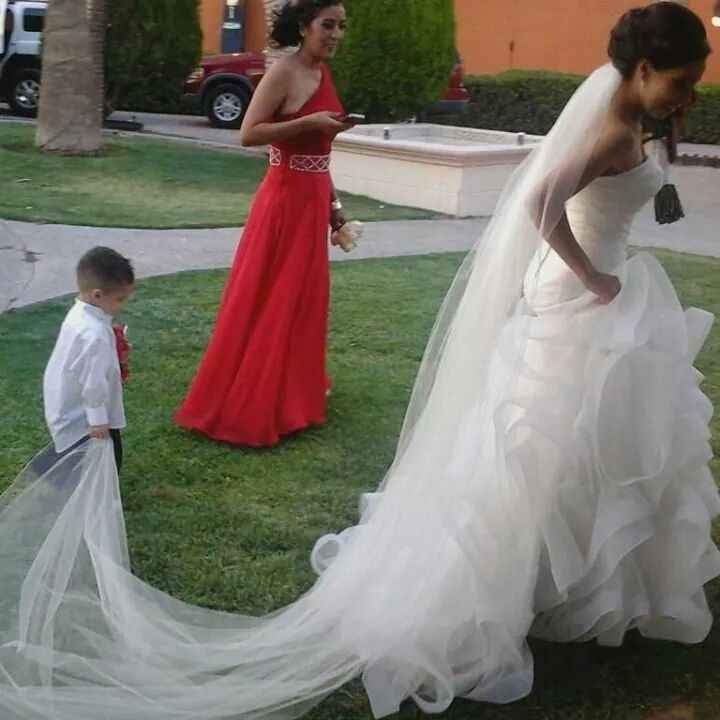 Chicas compartan su vestido de novia - 1