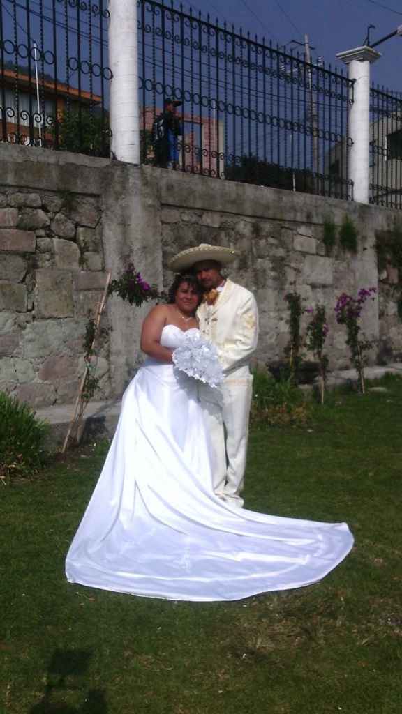 Felizmente casada - 1