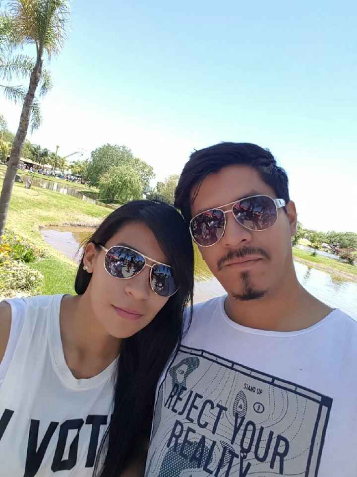 ¿cual es tu foto favorita con tu prometido? - 1
