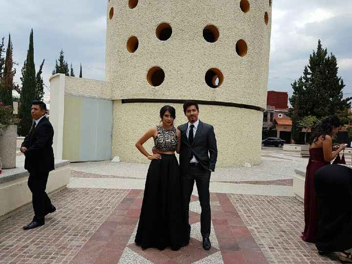 Fotos con su prometido.. - 1