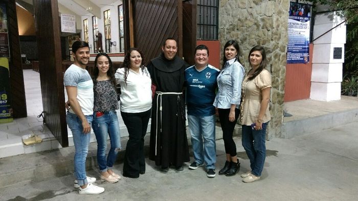 Nuestra presentación en la iglesia.. - 2