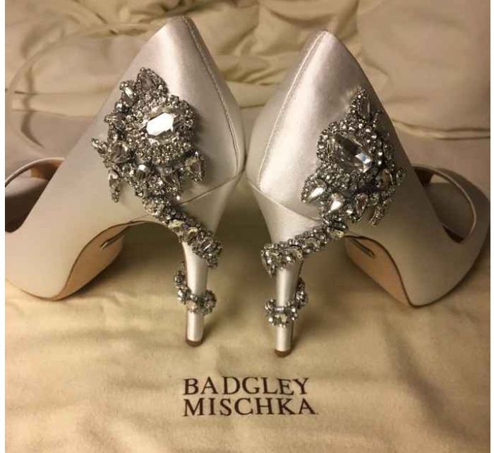 ¡El catálogo de zapatos de la comu! 16