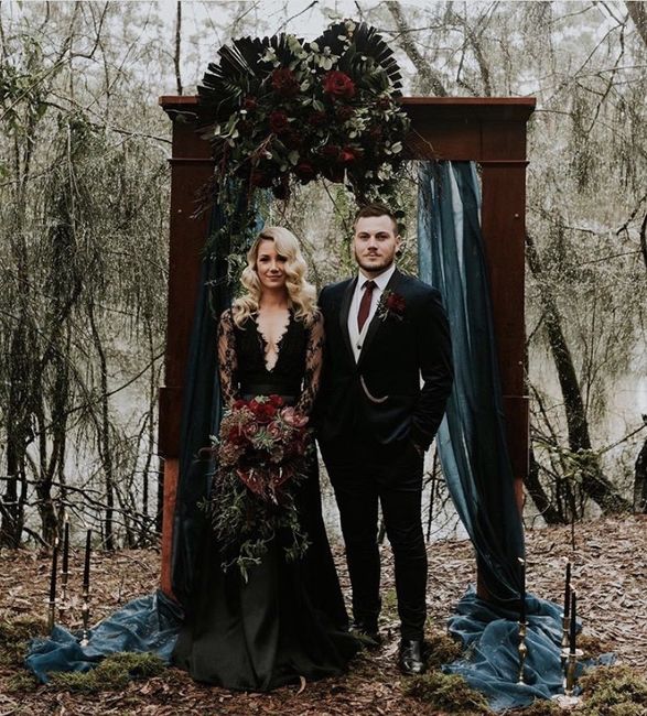 Brides 👰🏽 in black 🖤🖤🖤 5