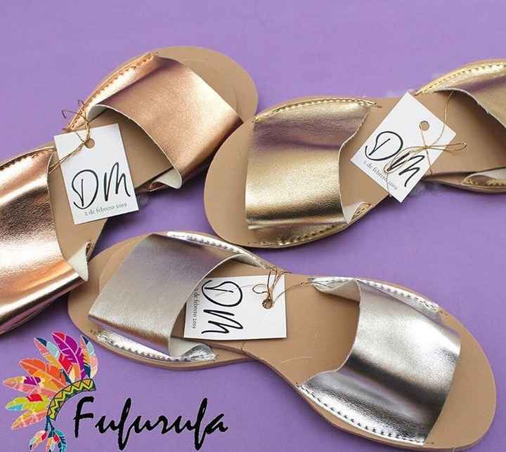 Que escogerían, usar tenis, sandalias o descalzas? - 3