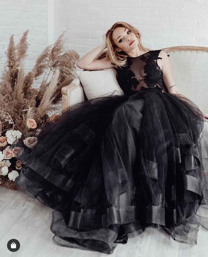 Brides 👰🏽 in black 🖤🖤🖤 - 7