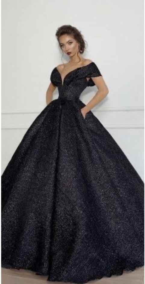 Brides 👰🏽 in black 🖤🖤🖤 - 8