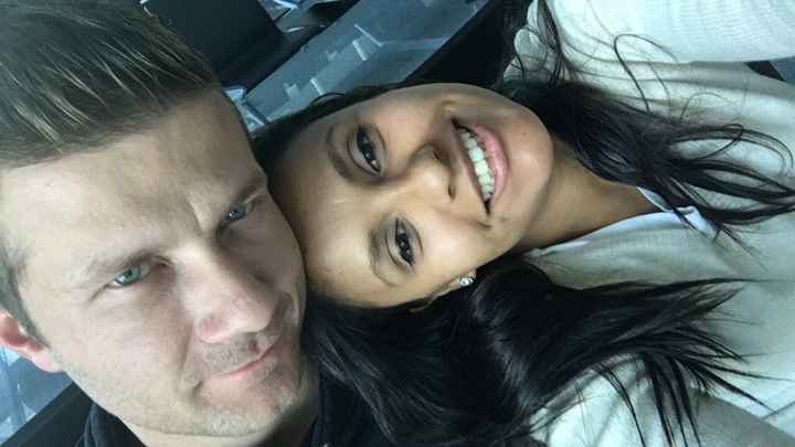 Después de haber despertado a las 4 am! Ultimo vuelo para conocer a mis suegros jejeje