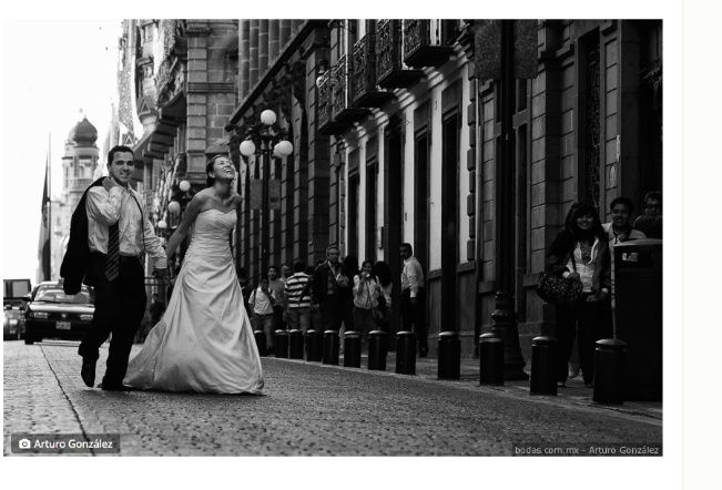 Fotos en blanco y negro mezclando la majestuosidad de lo cotidiano y el gran dia