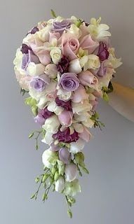 ramo lila, blaco y rosas