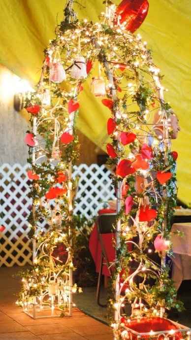 El toque romantico, aqui los invitados debian escribir un deseo para nosotros y engancharlo en el be