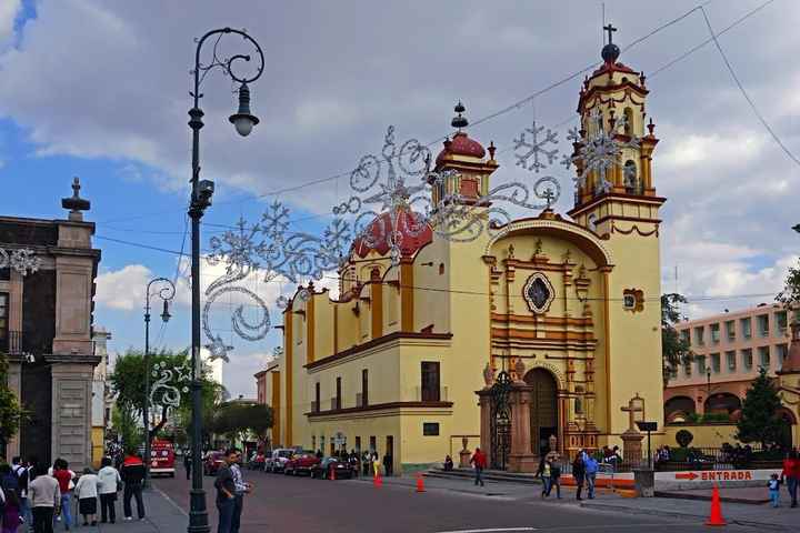 Iglesia de la Santa Veracruz por fuera