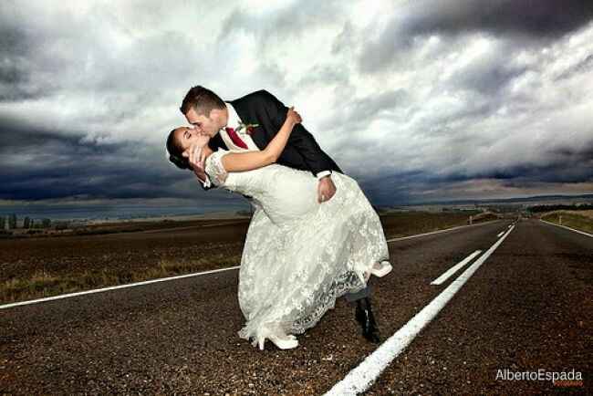 Si te tuvieras que casar en el lugar donde conociste a tu pareja ¿dónde sería la boda? - 1