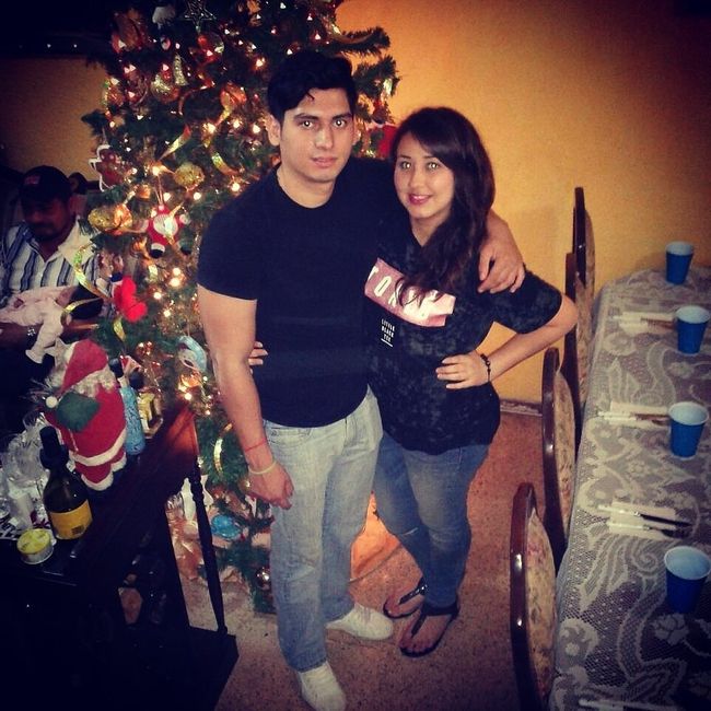 Presuman a su prometido!! - 1