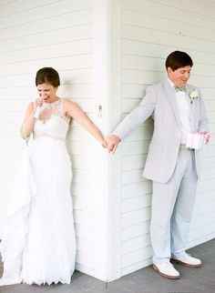 Separados por una puerta o en esquina...