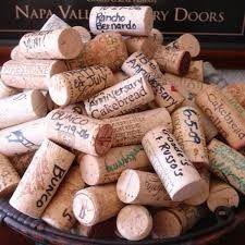 o esta que a los dos nos gusa el vino, entonces usariamos los corchos...
