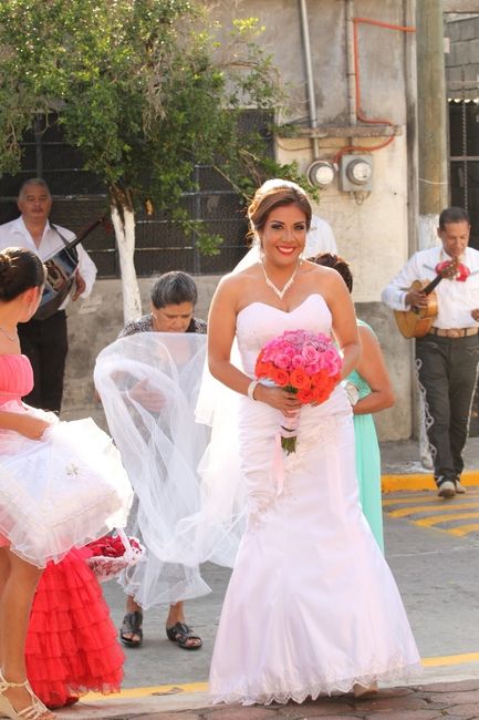 llegando a la iglesia
