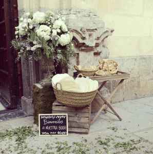 Decoración Vintage en la iglesia de la ceremonia - 5