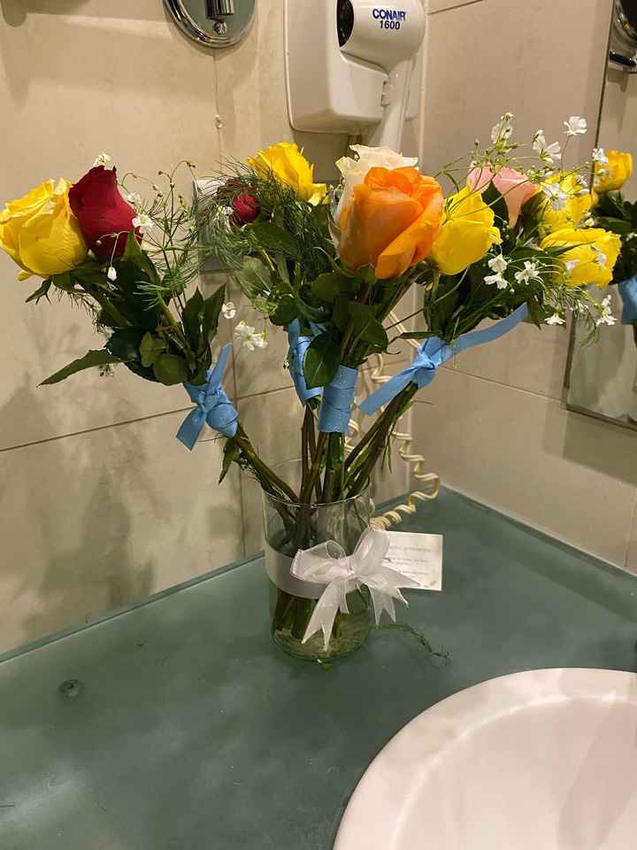 ¿Tus damas llevarán ramo o corsage? 🌺🌺🌺 - 1