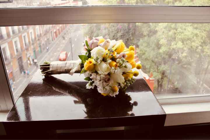 ¿Ramo de color o blanco? 💐 - 1