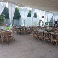 Encuentra los mejores proveedores de renta de sillas y mesas para boda 🪑 - 1