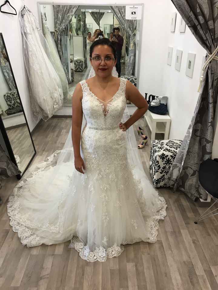  Chicas muestren una foto cuando encontraron su vestido de novia 👰🏻😍❤️ - 1