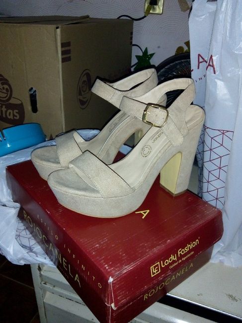 ¿zapatos blancos o de Color? - 1