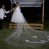 Me siento curiosa con sus vestidos - 3