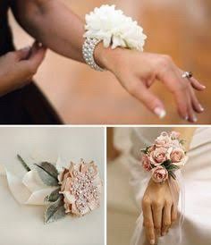 Damas de honor, muy indecisa! vestido del mismo tono  o algo q las distinga?? - 6