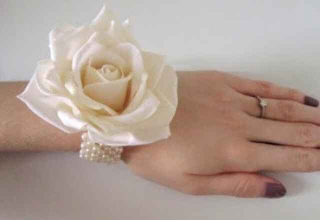 Auxilio!!! corsages para damas - 1