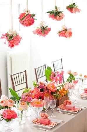 Decoración con flores colgantes - 1