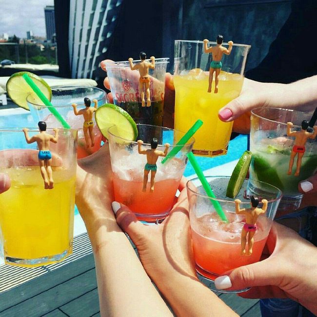  Bachelorette pool party ideas - 3