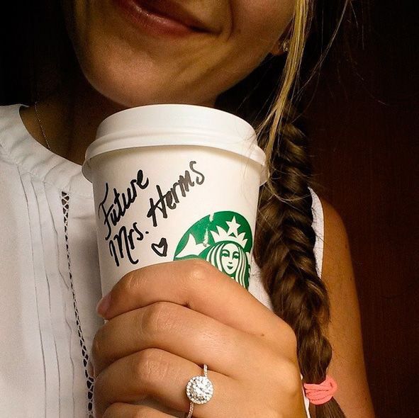  10 ideas para fotos a tu anillo de compromiso 💍 - 35