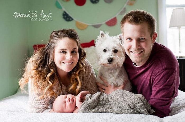 Save the date 👱‍♂️ + 👩🏻 + 👶🏻 + 🐶 2