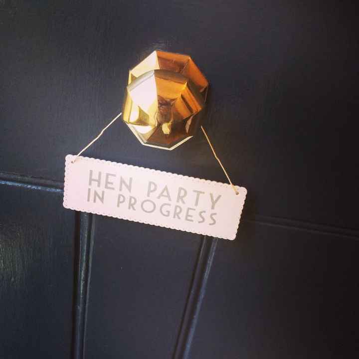 Decoración para puerta despedida de soltera - 1