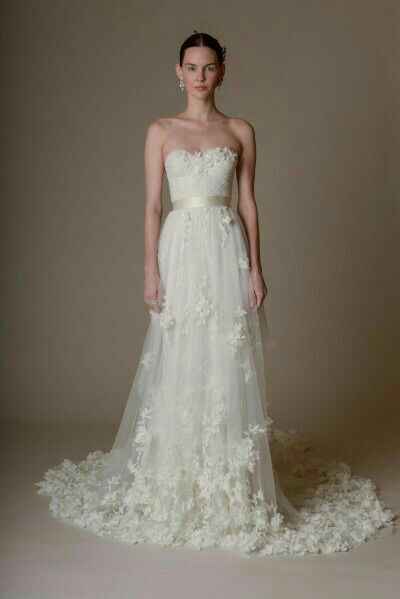 Tendencias 2017: vestidos de novia con flores 3d - 2