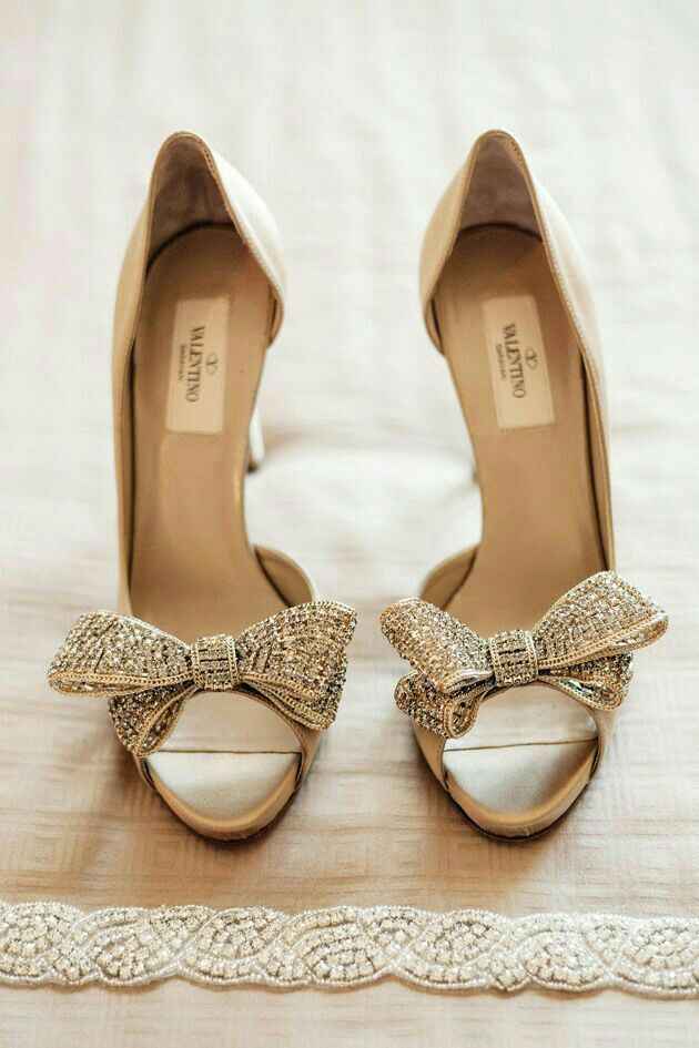 Zapatillas con moño - 1