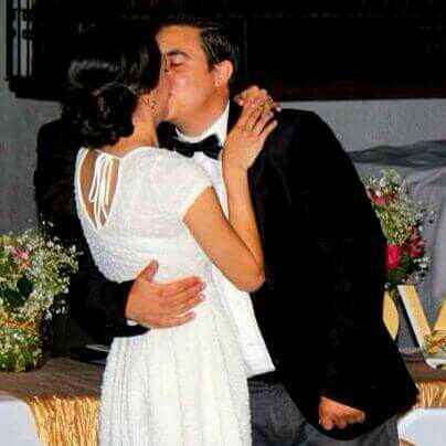 El beso el día de la boda - 1