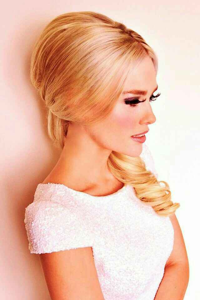 Hairstyle: ponytail - 12